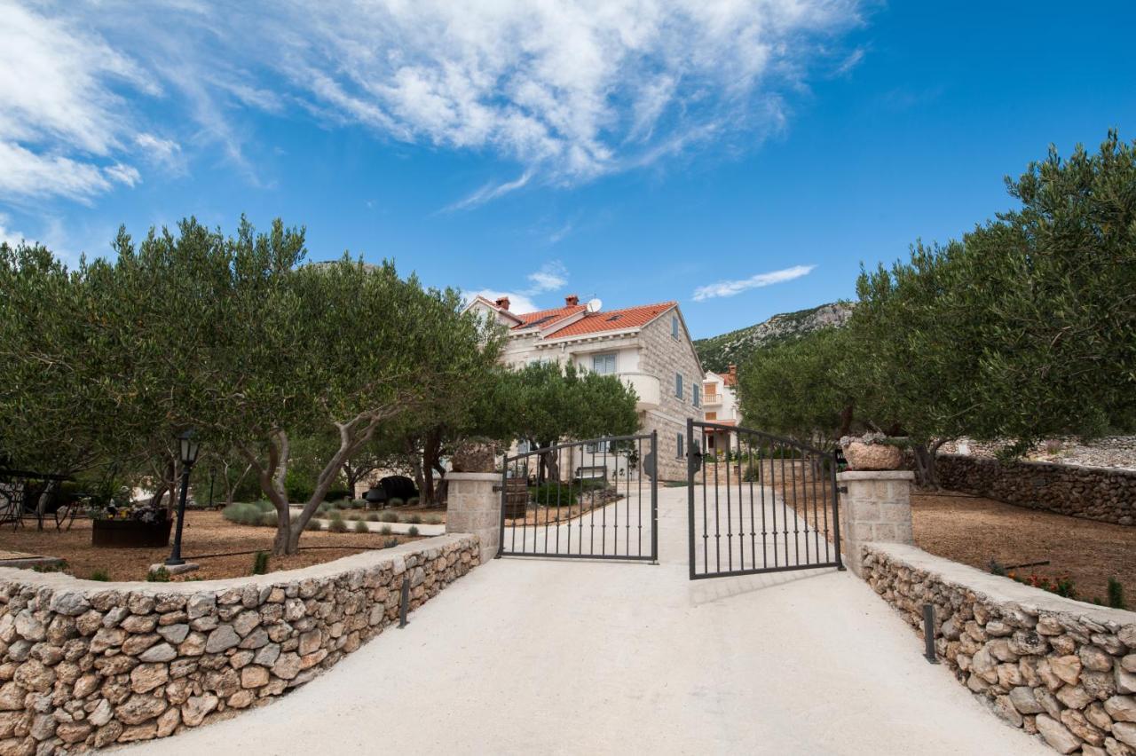 Villa Franka With Swimming Pool Бол Экстерьер фото